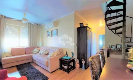 Amplo apartamento com cobertura que conta com aproximadamente 185m²