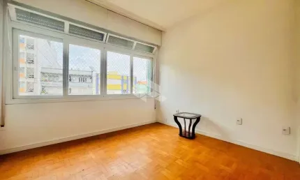 Apartamento 3 dormitórios, 1 suíte, bairro rio branco, porto alegre.