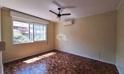 3 dormitorios na melhor localização do petropolis, uma vaga coberta.