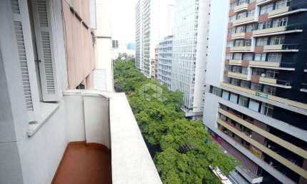 Apartamento 3 dormitórios, andar alto com vista e baixo custo de condomínio, Centro, Porto Alegre