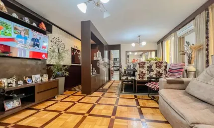 Apartamento com sacada com 3 dormitórios no Rio Branco