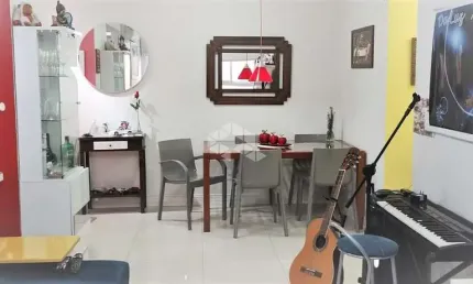 Apartamento com 65 m², 2 dormitórios, sendo  1 suíte,  1 vaga de garagem coberta e escriturada, no bairro Cristo  Redentor.