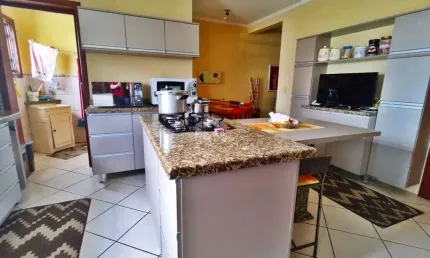 Casa 4 dormitórios, 4 suítes, 340m², vaga para 11 carros no jardim planalto, porto alegre.