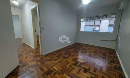 Apartamento 02 dormitórios no bairro Menino Deus, próximo ao Estádio Beira Rio.