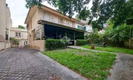 Casa comercial completa com edícula no coração do bairro petrópolis