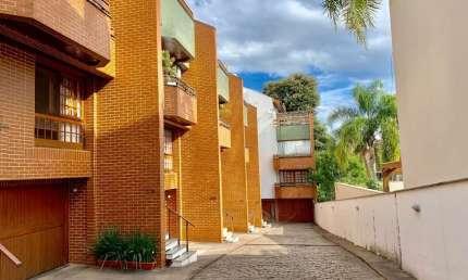 Casa em condomínio fechado com 4 quartos à venda na Rua Monte Alverne, 65, Chácara das Pedras, Porto Alegre