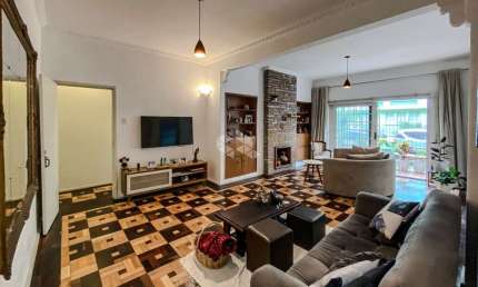 Apartamento com 3 dormitório, 1 suíte, 1 vaga escriturada e coberta, Azenha - Porto Alegre