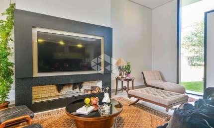 Casa em Condominio com 4 dormitório(s), 342 m² no bairro Terraville em Porto Alegre