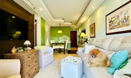 Apartamento 70 m² 3 dormitórios 1 suíte, sacada, com 1 vaga coberta e escritura, no bairro Cristo Redentor.