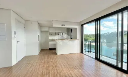Apartamento 2 dormitórios, sendo 1 suíte, sacada com linda vista, churrasqueira, 2 vagas individuais
