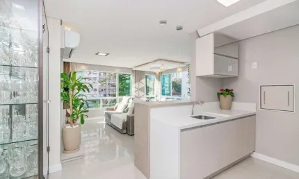apartamento 03 domitórios, mobiliado, 02 vagas separadas, aceita petz