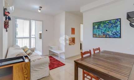 Apartamento 02 dormitórios com garagem no Teresópolis