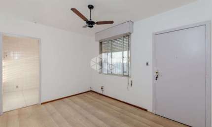 apartamento de 2 dormitorios na rua Botafogo, bairro Menino Deus