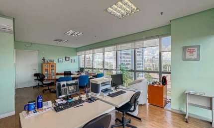 Sala comercial à venda na Rua Gutemberg, 151, Petrópolis, Porto Alegre
