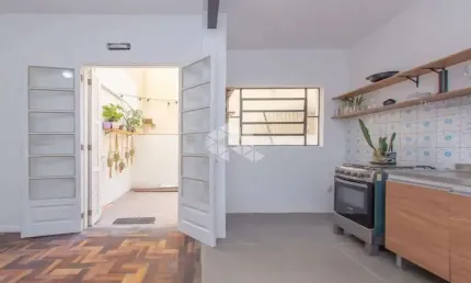 Apartamento garden totalmente reformado a 2 minutos do parque farroupilha