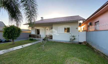 Casa com 5 quartos à venda na Presidente Prudente de Moraes, 713, Goiás, Santa Cruz do Sul, 332 m2 por R$ 980.000
