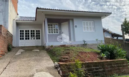 Casa em alvenaria com 2 dormitórios em Santa Cruz do Sul
