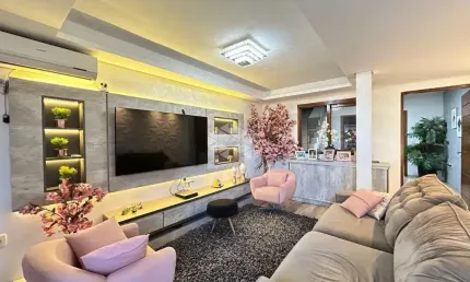 Casa duplex semimobiliado de 2 dormitórios  no bairro Santo Antônio!