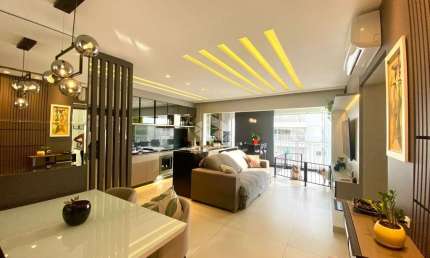 APARTAMENTO SOMIMOBILIADO COM 2 DORMITÓRIOS E AMPLA SACADA