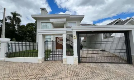 Casa Alto Padrão com amplo espaço social no Country