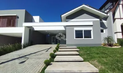 Casa de alto padrão em condomínio fechado - Santa Cruz do Sul