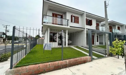 Duplex de esquina de 3 dormitórios  no bairro Avenida!