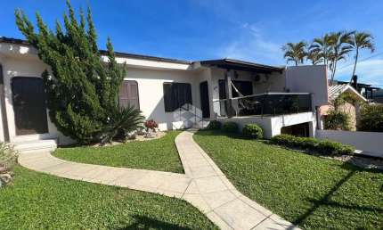 Casa com 3 quartos à venda na Dona Miriam, 85, Arroio Grande, Santa Cruz do Sul