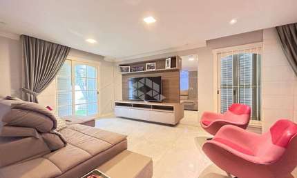 Casa de 6 dormitórios, com piscina e espaço gourmet no bairro Higienópolis.