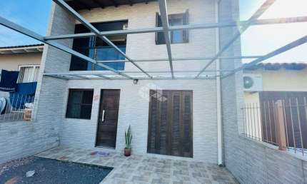 Casa com 2 quartos à venda na Pantano Grande, 8, Castelo Branco, Santa Cruz do Sul