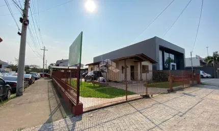 Terreno comercial de esquina em localização privilegiada