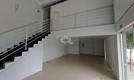 Prédio Comercial no centro de Vera Cruz, com 4 andares