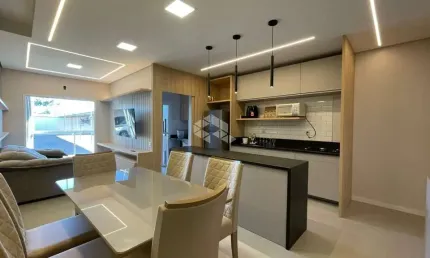 Apartamento terreo semimobiliado 02 dormitórios com sacada em vera cruz.