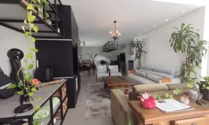 Duplex em condomínio fechado com 03 dormitórios e suíte