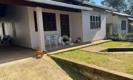 Casa com 2 quartos à venda na Walter David, 979, João Alves, Santa Cruz do Sul