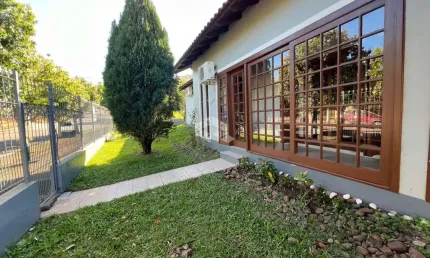Casa com 3 quartos à venda na Vereador Ivo Cláudio Weigel, 483, Universitário, Santa Cruz do Sul