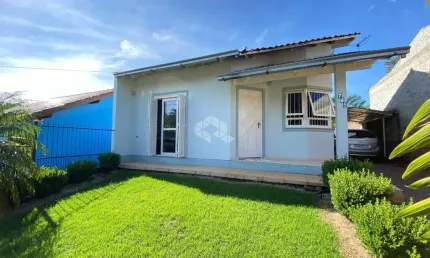 Casa com 2 dormitórios e amplo quintal em linha santa cruz