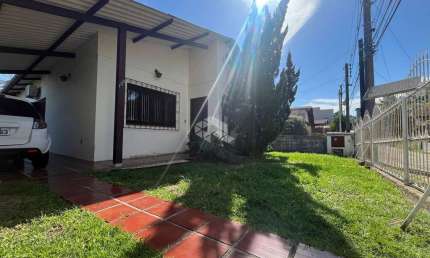 Casa com 3 quartos à venda na São Pedro, 135, Centro, Santa Cruz do Sul