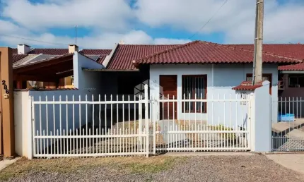 Casa geminada de 2 dormitórios no bairro arroio grande!