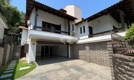 Casa com 3 dormitórios e pisicna no centro de santa cruz do sul