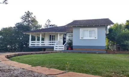 Casa 03 quartos linha santa cruz próximo trevo fritz e frida