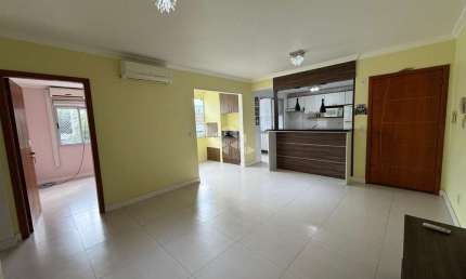 Apartamento mobiliado, 03 dormitórios, próximo ao Centro