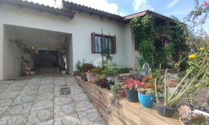 Casa com 3 dormitórios no bairro Aliança em Santa Cruz do Sul