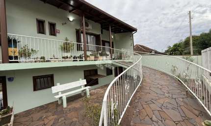 Casa em terreno comercial no Bairro Ana Nery/Arroio Grande