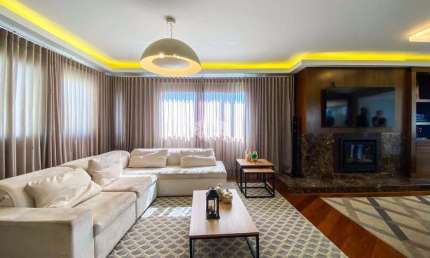 Apartamento amplo com 03 dormitórios (01 suíte) no Bairro Higienópolis