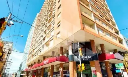 Apartamento a venda no Edifício Augusto com 03 dormitórios.