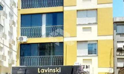 Apartamento térreo à venda no centro de Santa Maria.