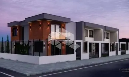 Casa com fino acabamento no residencial santa julia