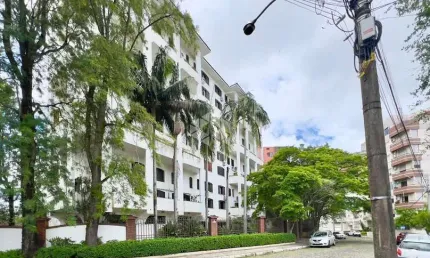 Apartamento com 4 quartos à venda na Vinte De Setembro, 140, Centro, Santa Maria