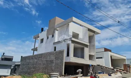 Linda casa à venda no condomínio real park, em santa maria