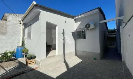 Casa com 2 quartos à venda na Maria Quitéria, 763, Passo D'Areia, Santa Maria